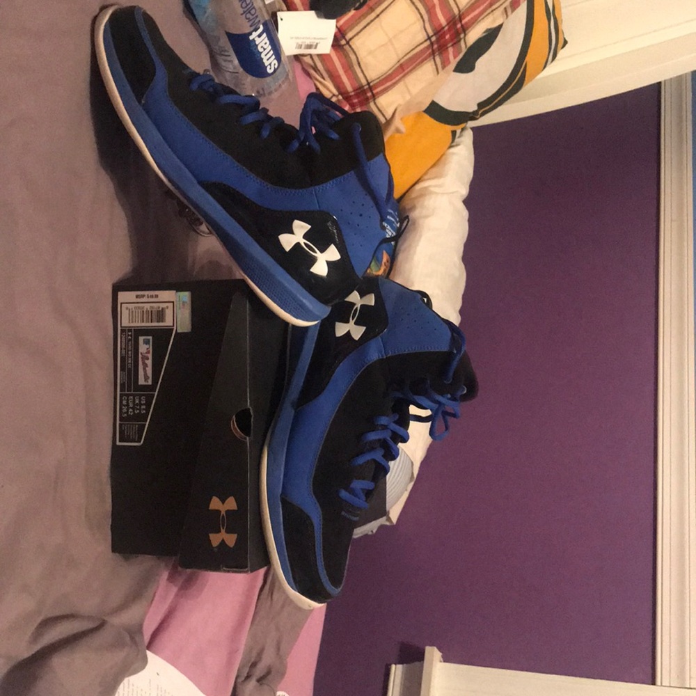 Under armor shoes